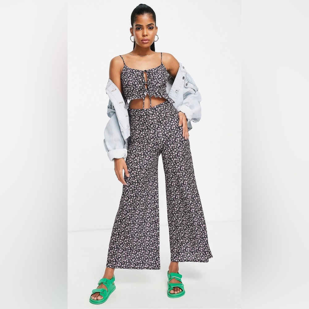 Strappy cami jumpsuit in floral print